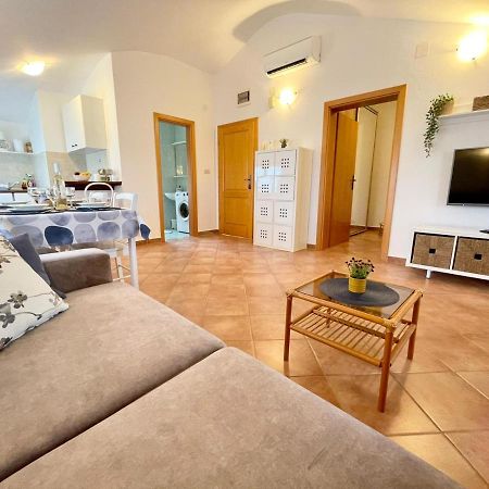 Apartments Ladonja Medulin Extérieur photo