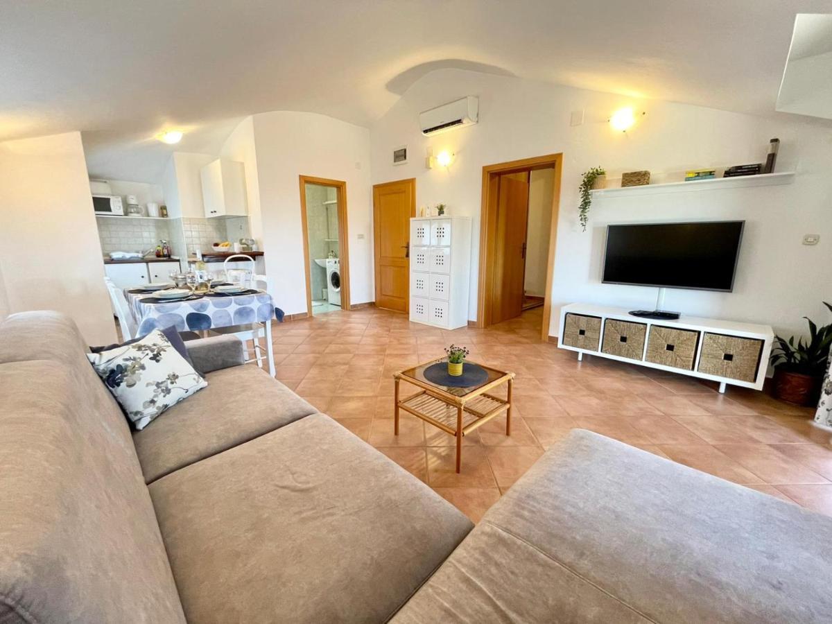 Apartments Ladonja Medulin Extérieur photo