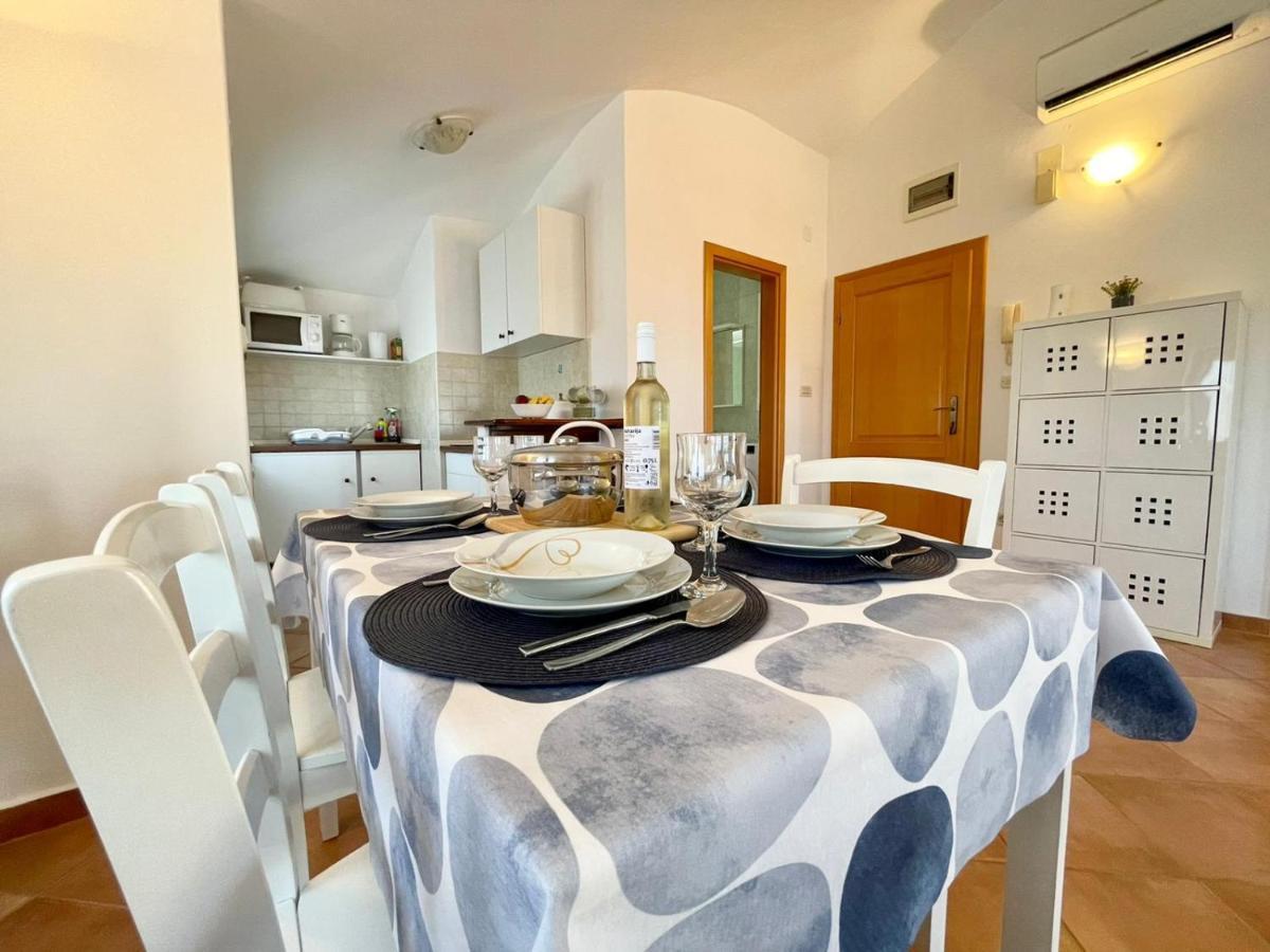 Apartments Ladonja Medulin Extérieur photo